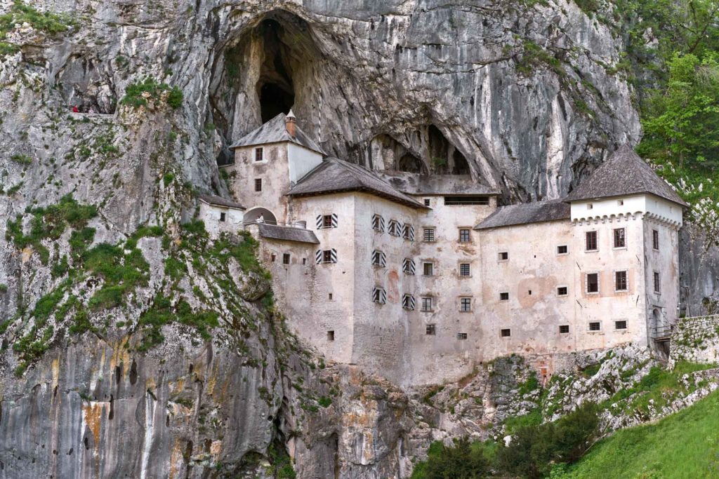 castello slovenia nella roccia